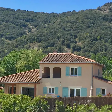 Des Montagnes Hébergement de vacances Sampzon